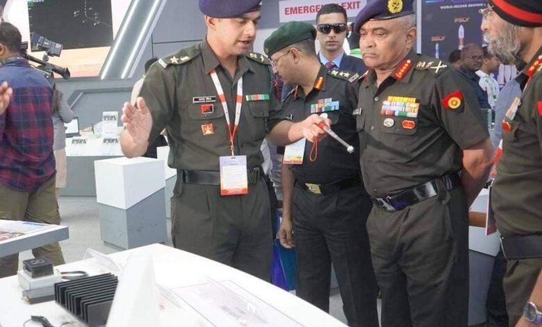 वाघोलीतील सुपुत्र लेफ्टनंट कर्नल सदानंद चौहान यांच्या निर्मितीची पंतप्रधानांसह लष्करप्रमुखांनी घेतली दखल